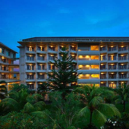 Lombok Raya Hotel Mataram Extérieur photo