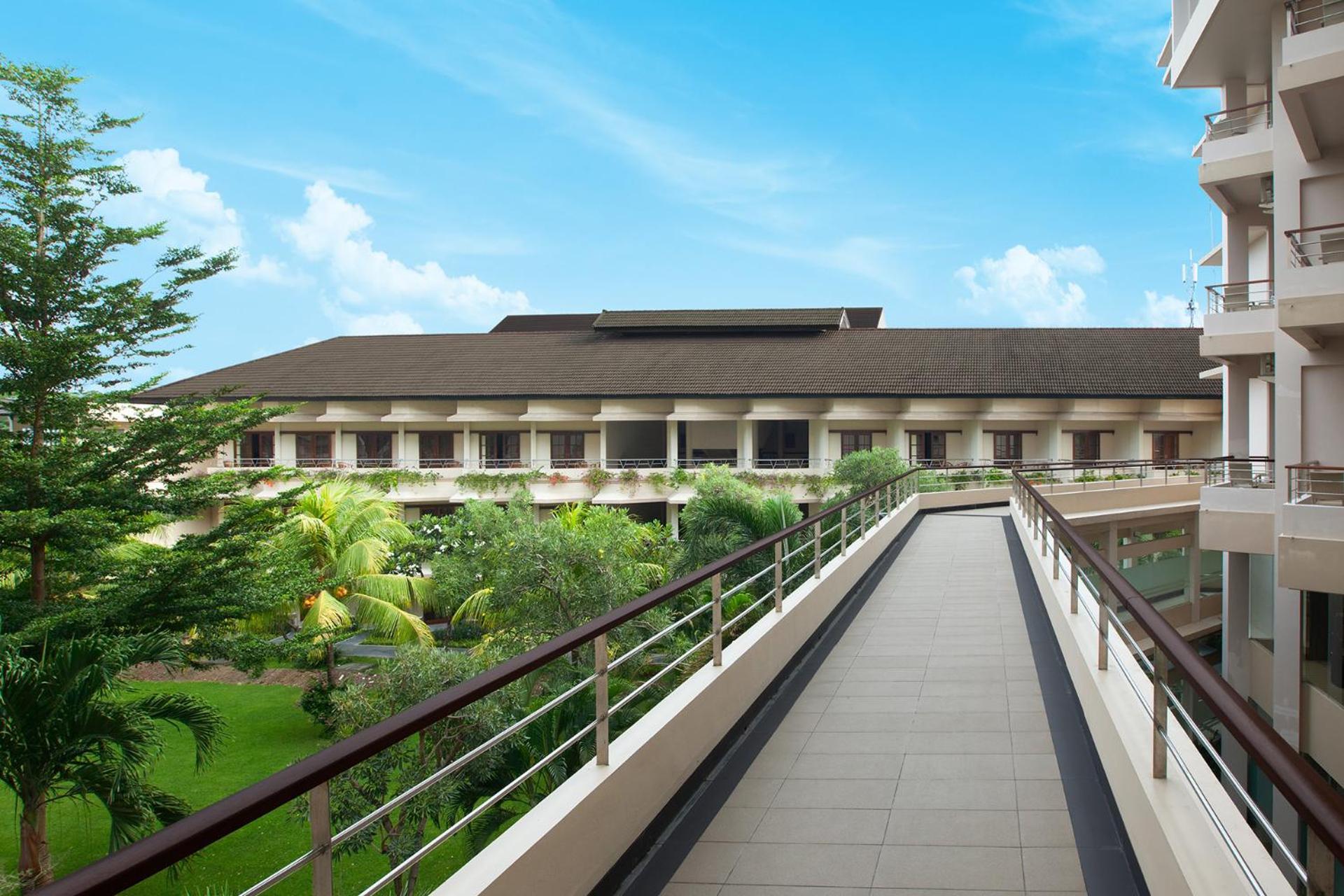 Lombok Raya Hotel Mataram Extérieur photo